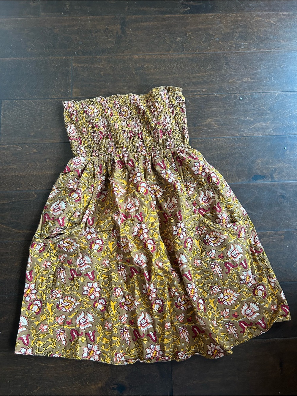 New Women’s Mini Dress Sz S Cotton Floral Pockets Strapless Smocked 4123